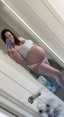 Milk Mommy Holli 🍼Pregnant MILF profile