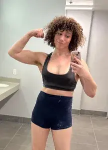 curlyfluffnstuff profile