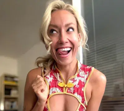 𝑩𝒐𝒎𝒃𝒔𝒉𝒆𝒍𝒍 𝑾𝒊𝒇𝒆 𝑨𝒎𝒚 ❤️🔥 profile